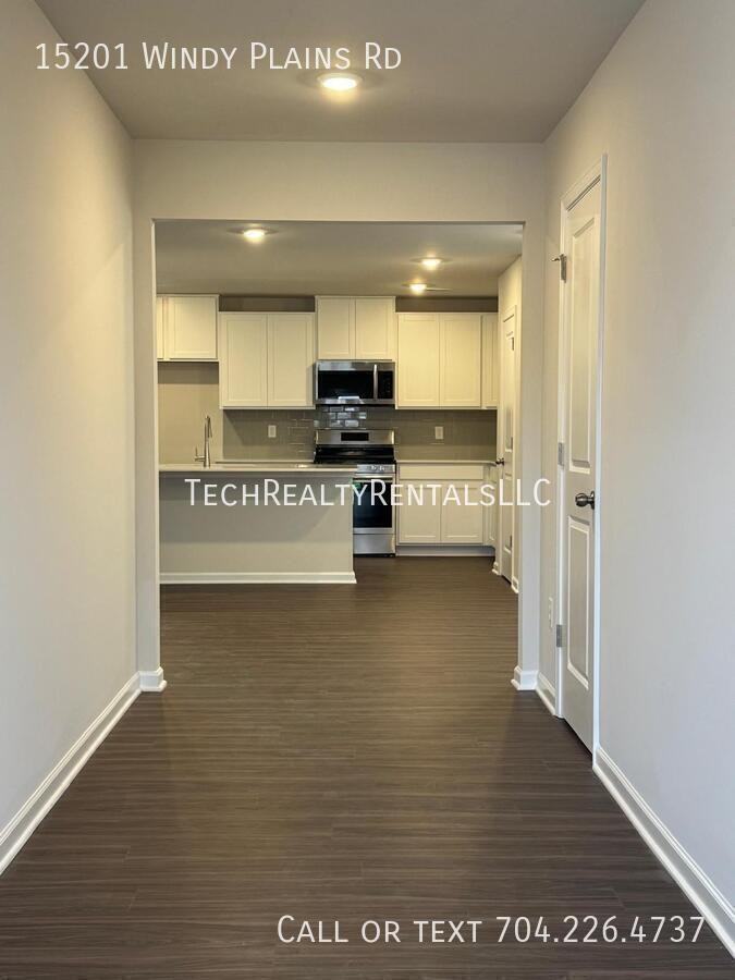 15201 Windy Plains Rd - Photo 2 of 13