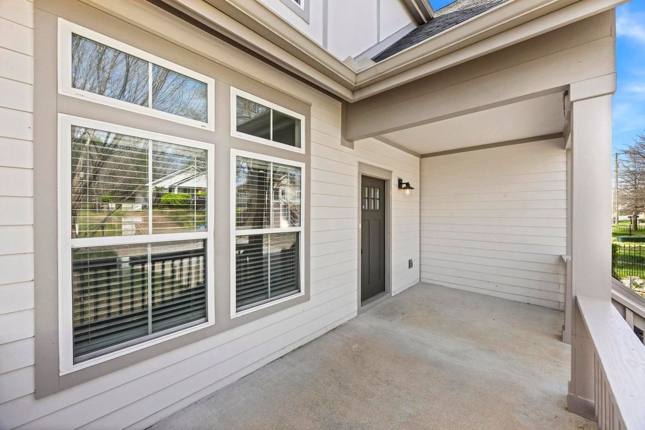 505A Moore Ave - Photo 3 of 41