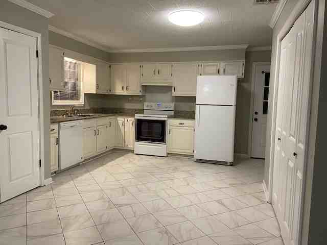 204 E Henry St #NA - Photo 3 of 11