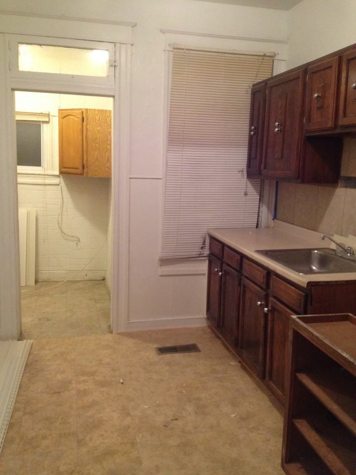 409 Normandy Ave - Photo 4 of 11