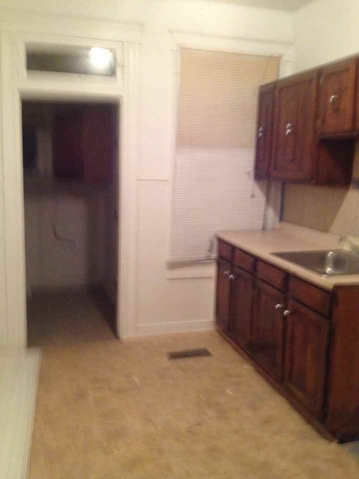 409 Normandy Ave - Photo 5 of 11