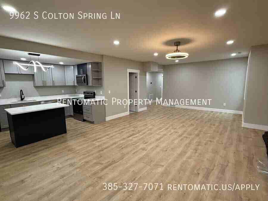 9962 S Colton Spring Ln - Photo 4 of 10