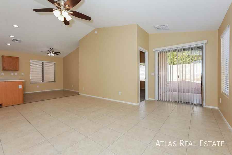 206 W Brangus Way - Photo 2 of 20