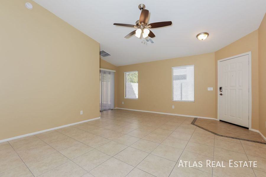 206 W Brangus Way - Photo 4 of 20