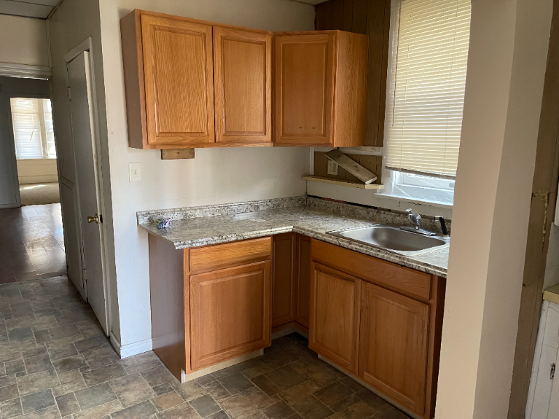 1624 Park St #1 - Photo 2 of 6