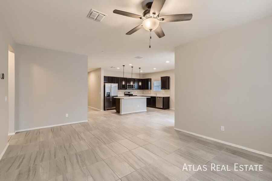 2129 N 212th Ln - Photo 4 of 16