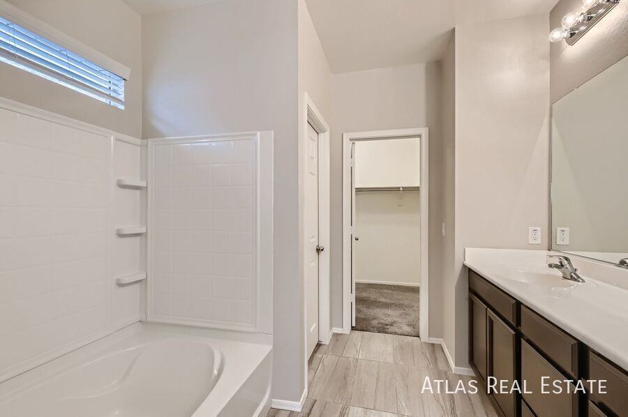 2129 N 212th Ln - Photo 7 of 16