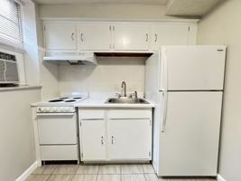 featured image of 334 S Broadway #18