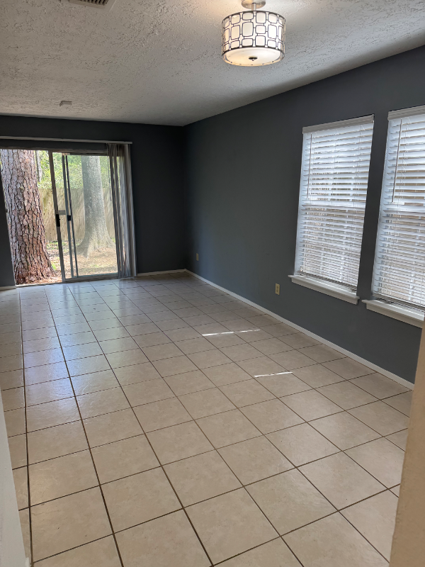 10 N Circlewood Gln - Photo 2 of 12