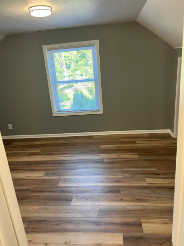 624 7th Ave Se - Photo 6 of 11