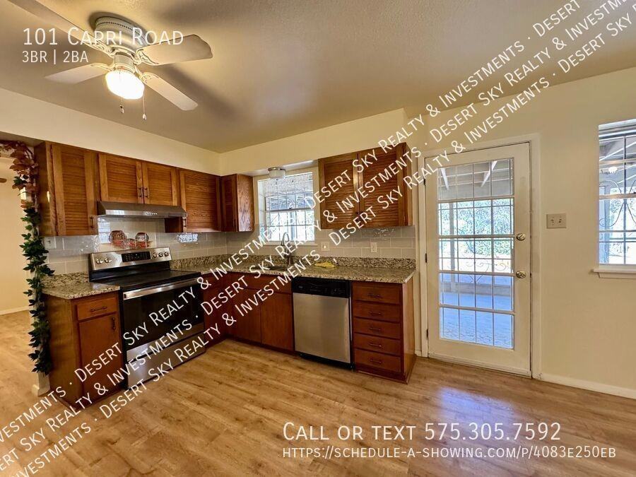 101 Capri Road - Photo 7 of 33