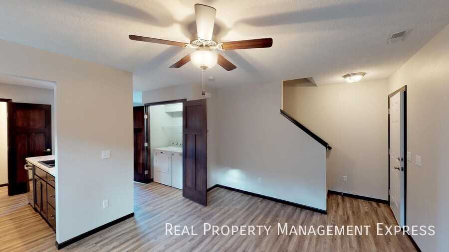 9410 W Gert St - Photo 4 of 20