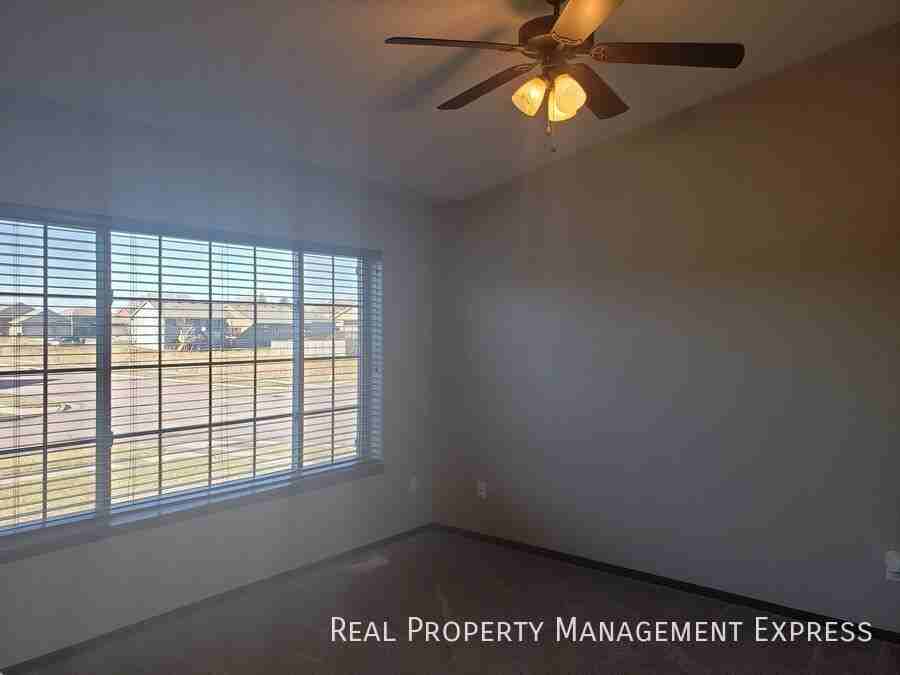 4600 S Wassom Ave - Photo 5 of 19