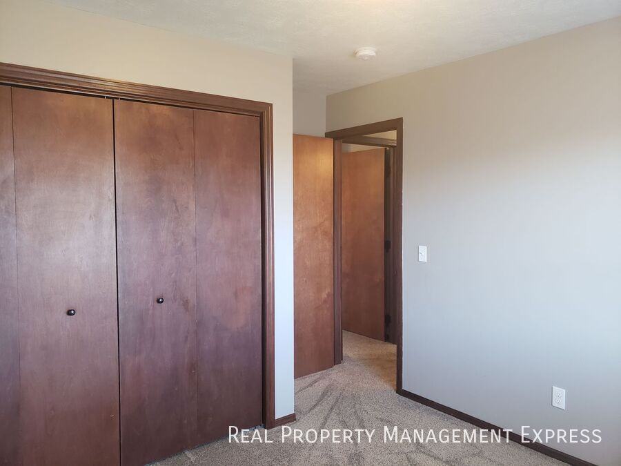 4600 S Wassom Ave - Photo 6 of 19