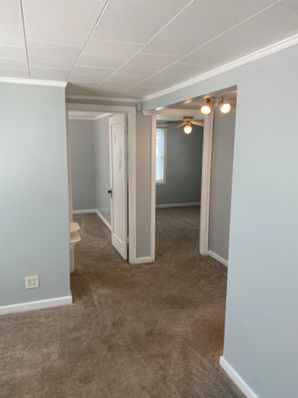 2635 Se Virginia Ave - Photo 5 of 11