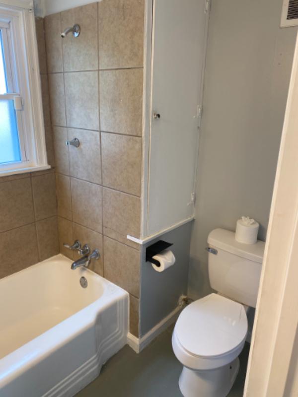 2635 Se Virginia Ave - Photo 7 of 11