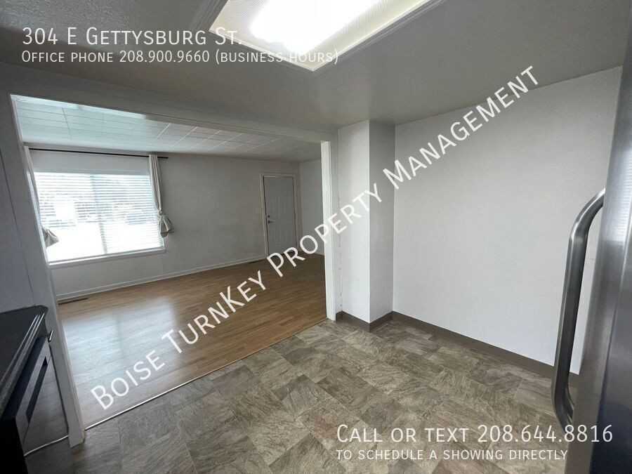 304 E Gettysburg St - Photo 7 of 39