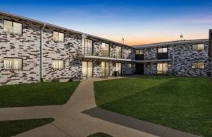 featured image of 715 Ridgeview Rd #16