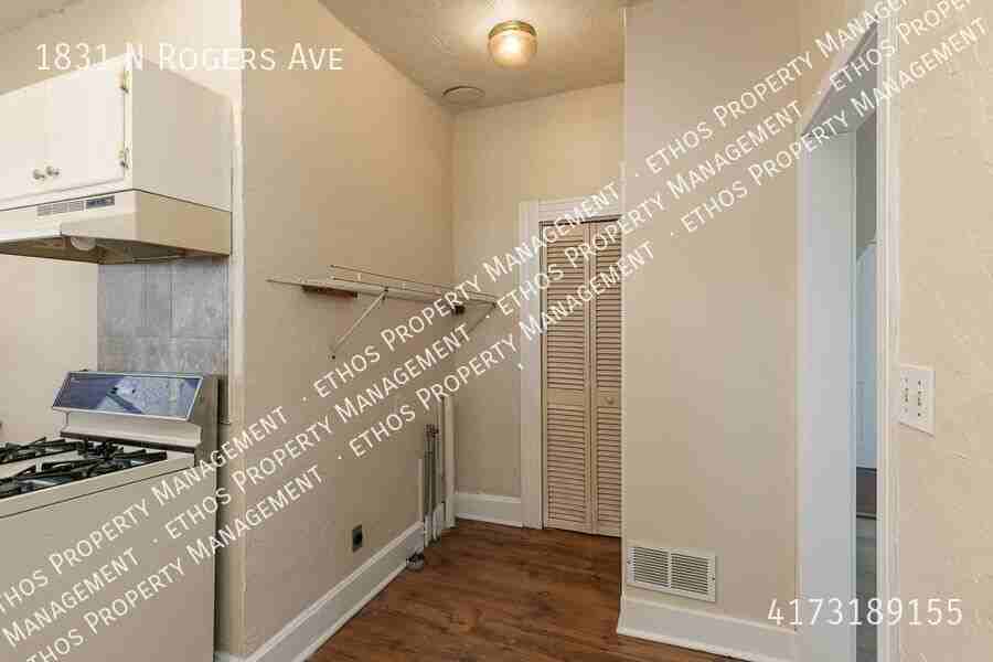 1831 N Rogers Ave - Photo 6 of 12