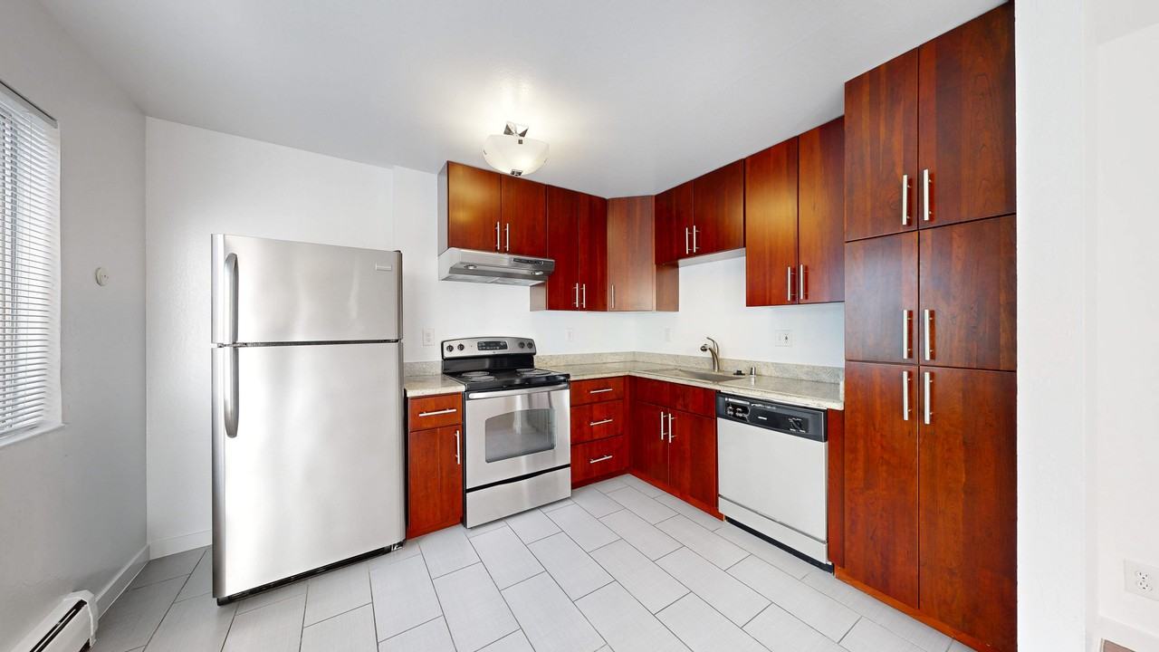 753 Green St #1E - Photo 5 of 10