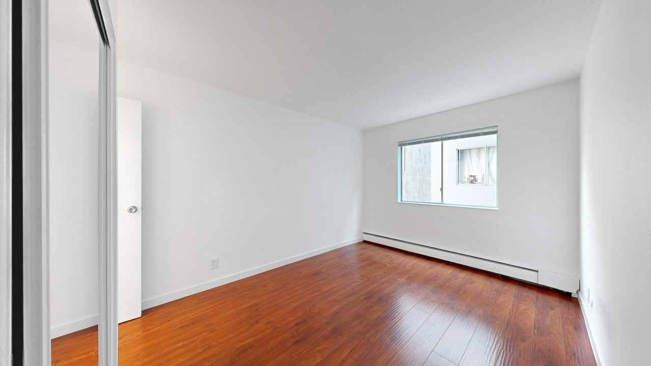 753 Green St #1E - Photo 7 of 10