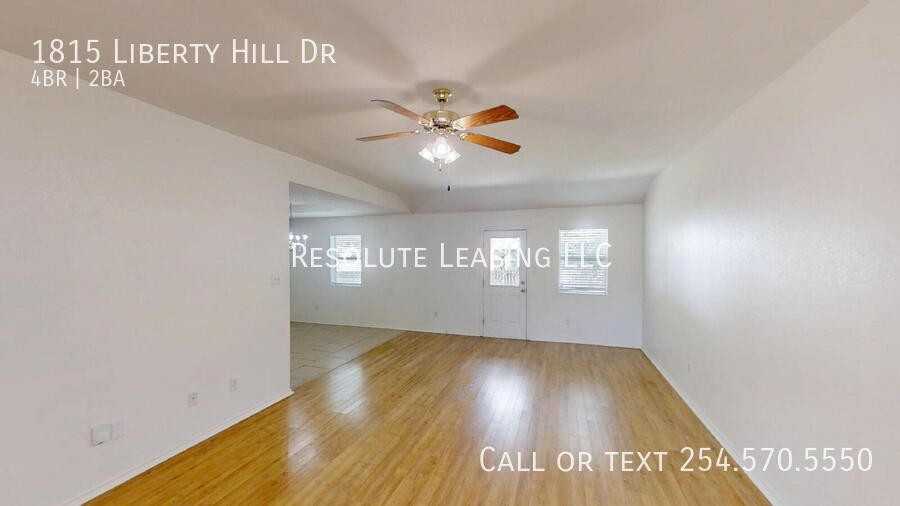 1815 Liberty Hill Dr - Photo 5 of 32