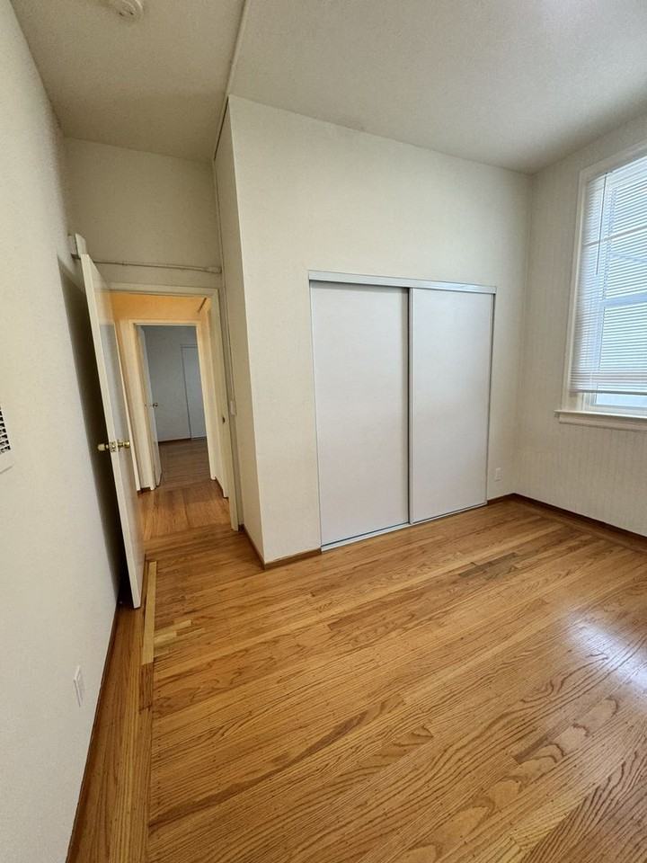 748 Jackson St #14 - Photo 7 of 12