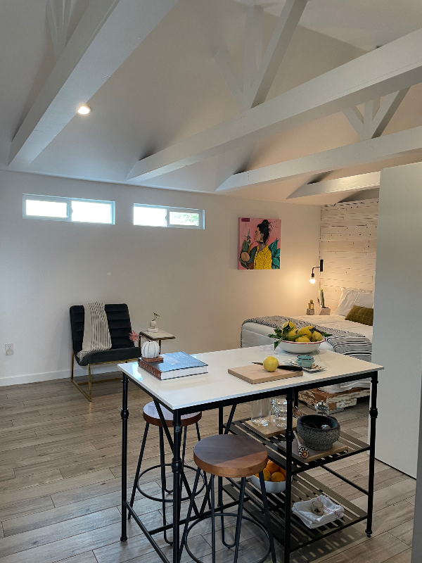 463 Menker Ave - Photo 7 of 35