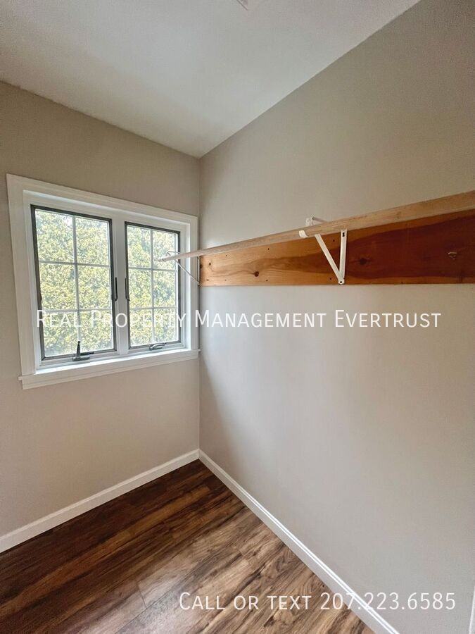 111 Scott Dyer Rd #B - Photo 7 of 13