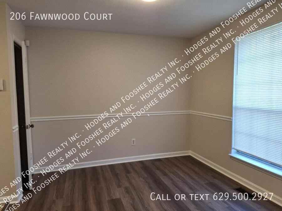 206 Fawnwood Ct - Photo 3 of 11
