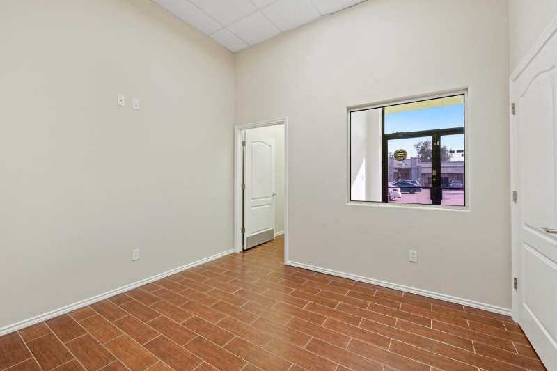 2419 Brock St #A - Photo 3 of 7