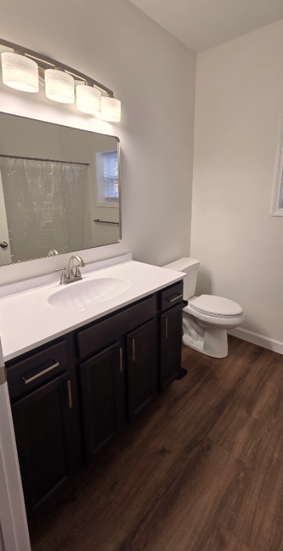 1235 Perry St #B - Photo 7 of 9