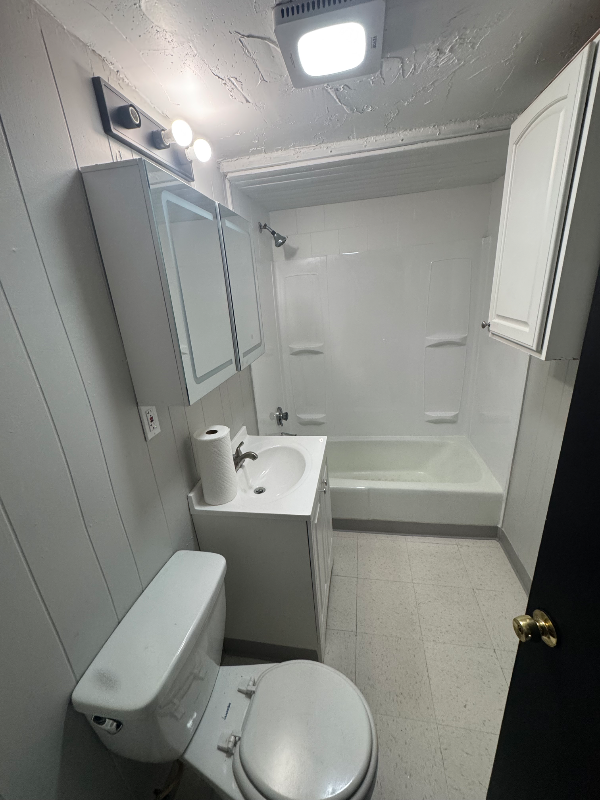 74 Rodney St #1 - Photo 3 of 14