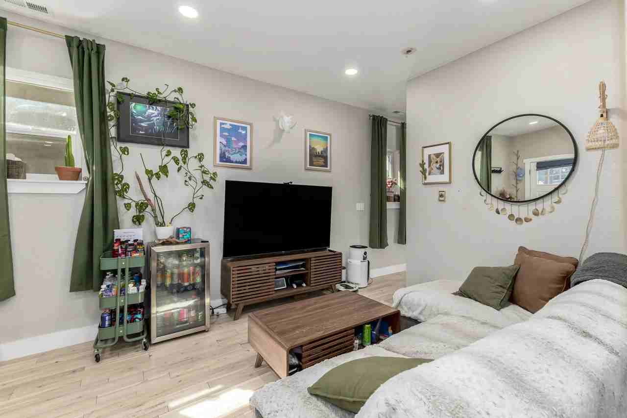 3455 N Downing St - Photo 6 of 20