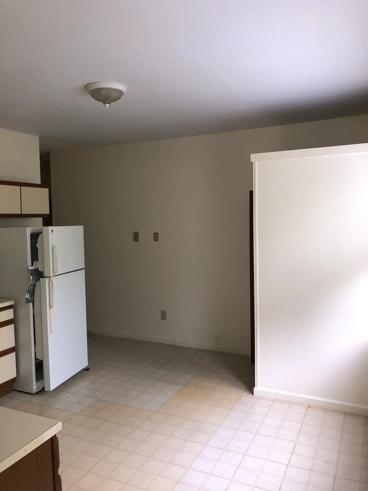 471 New Paltz Rd #1 - Photo 2 of 17