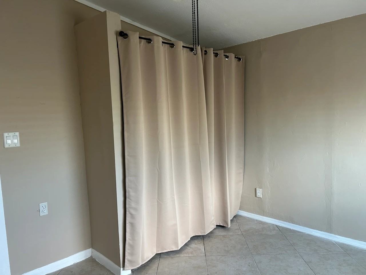 6627 S 22nd Pl #2 - Photo 4 of 8