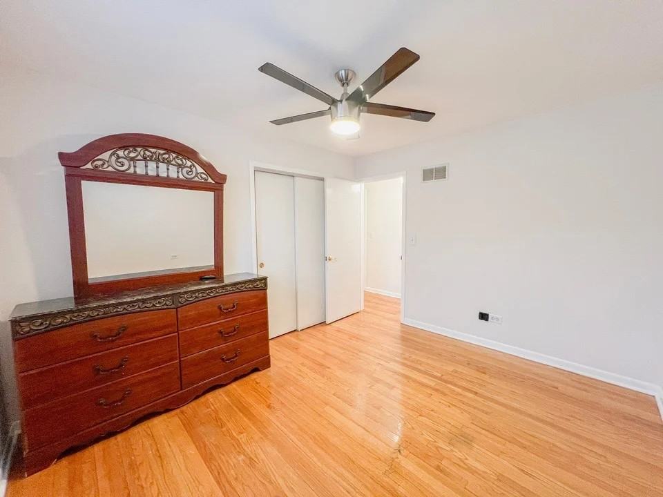 4714 N Thatcher Ave - Photo 2 of 20