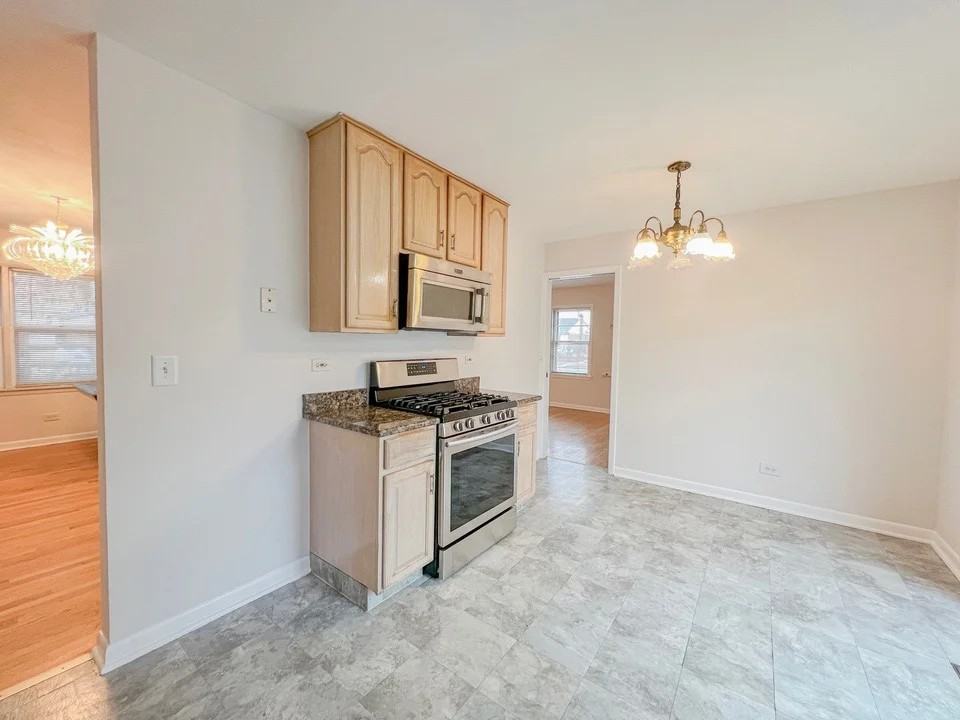 4714 N Thatcher Ave - Photo 7 of 20