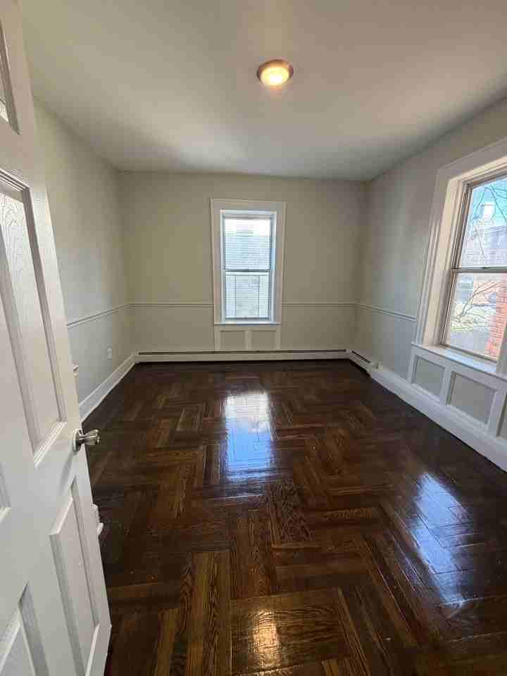 376 Park Ave #24 - Photo 4 of 5