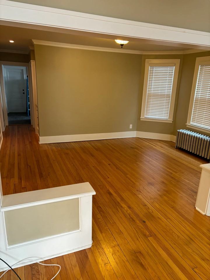 1093 Garner Ave - Photo 4 of 12