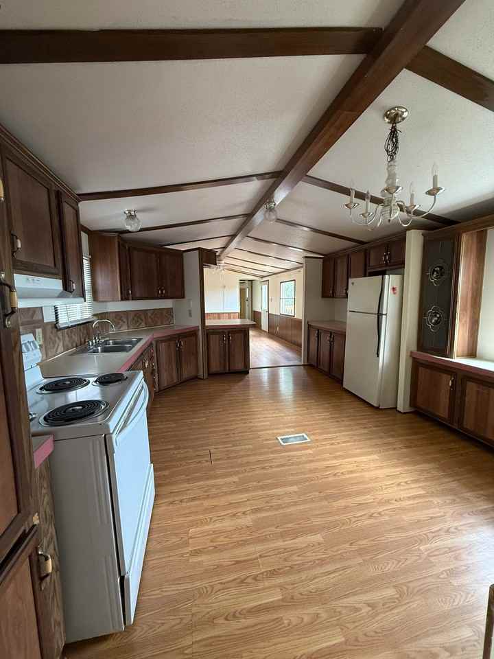 184 Day Dr - Photo 5 of 14