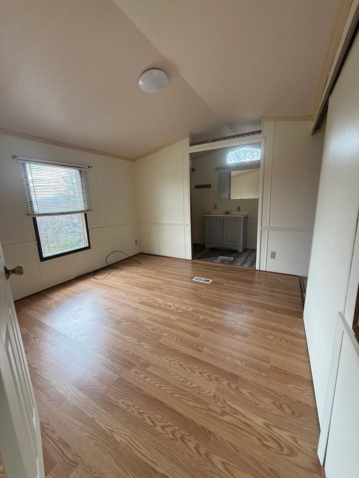 184 Day Dr - Photo 6 of 14