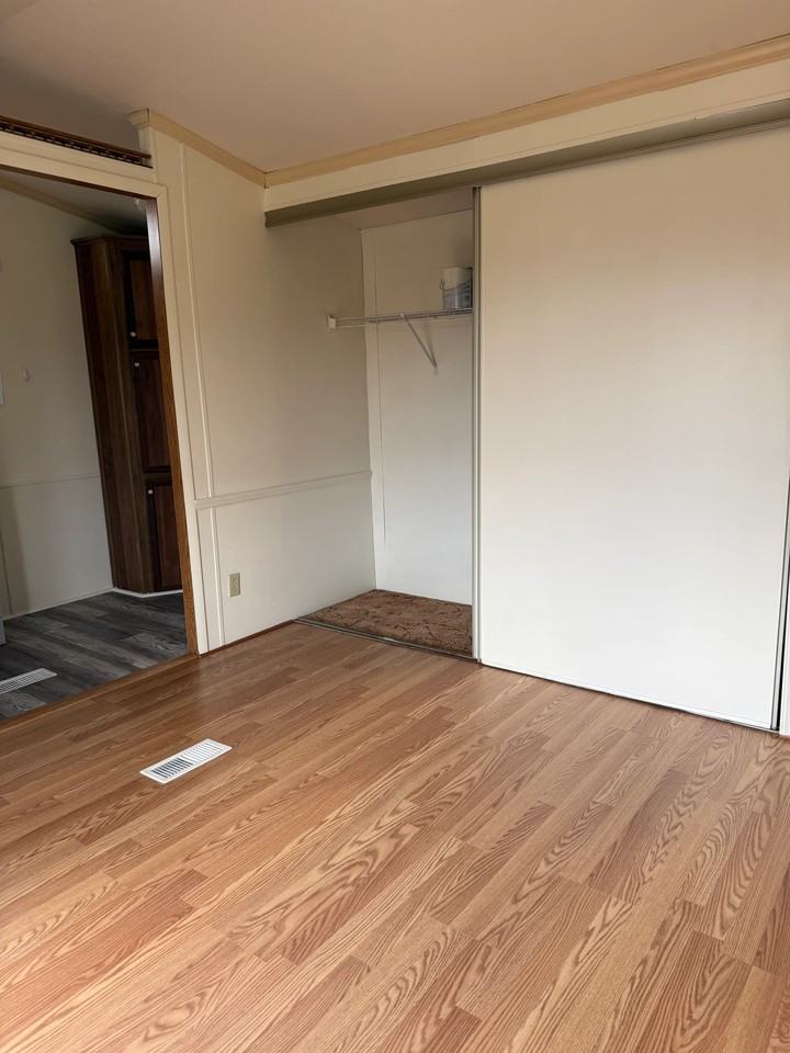 184 Day Dr - Photo 7 of 14