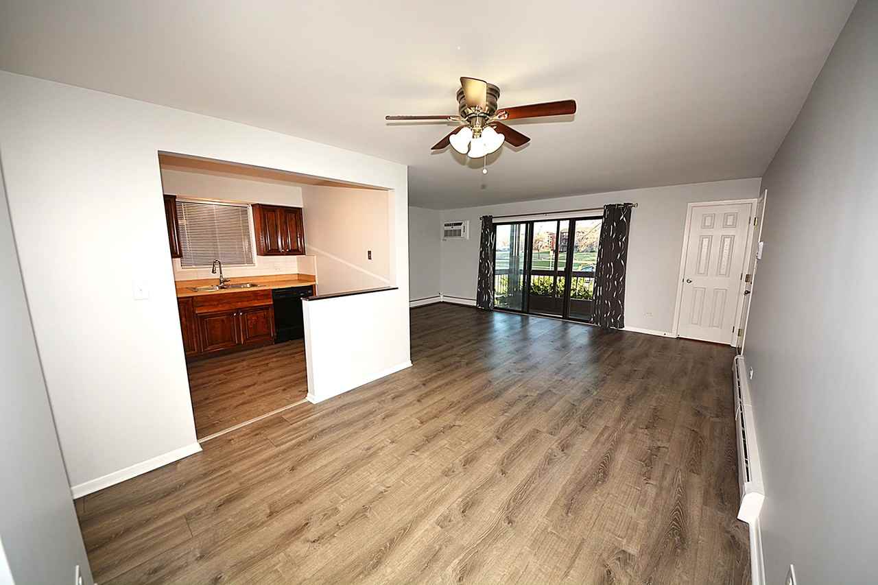 8624 Shagbark Ct #1E - Photo 2 of 10