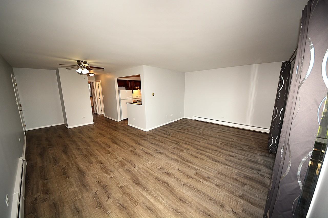 8624 Shagbark Ct #1E - Photo 4 of 10