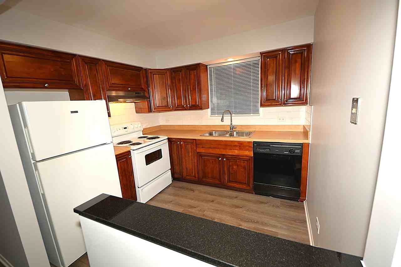 8624 Shagbark Ct #1E - Photo 5 of 10