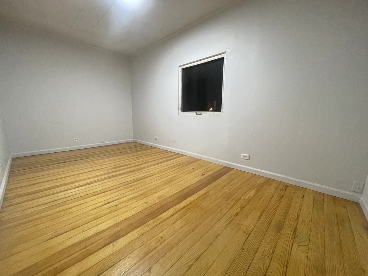 713 1st St #1 - Photo 4 of 7