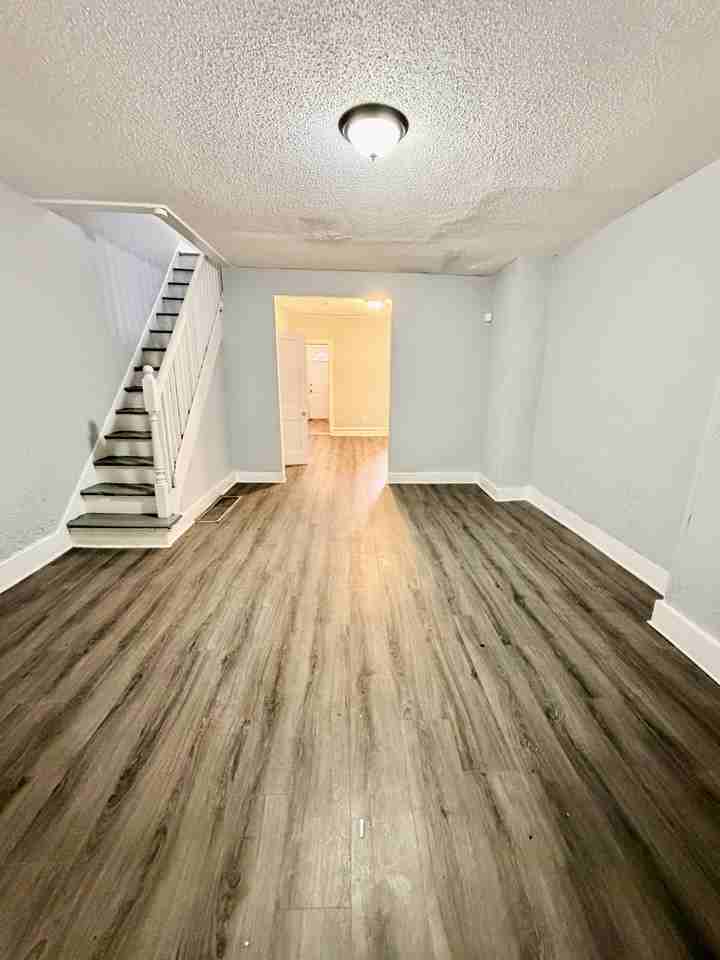 5627 Malcolm St - Photo 2 of 18