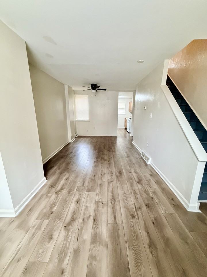 2615 N Corlies St - Photo 2 of 13