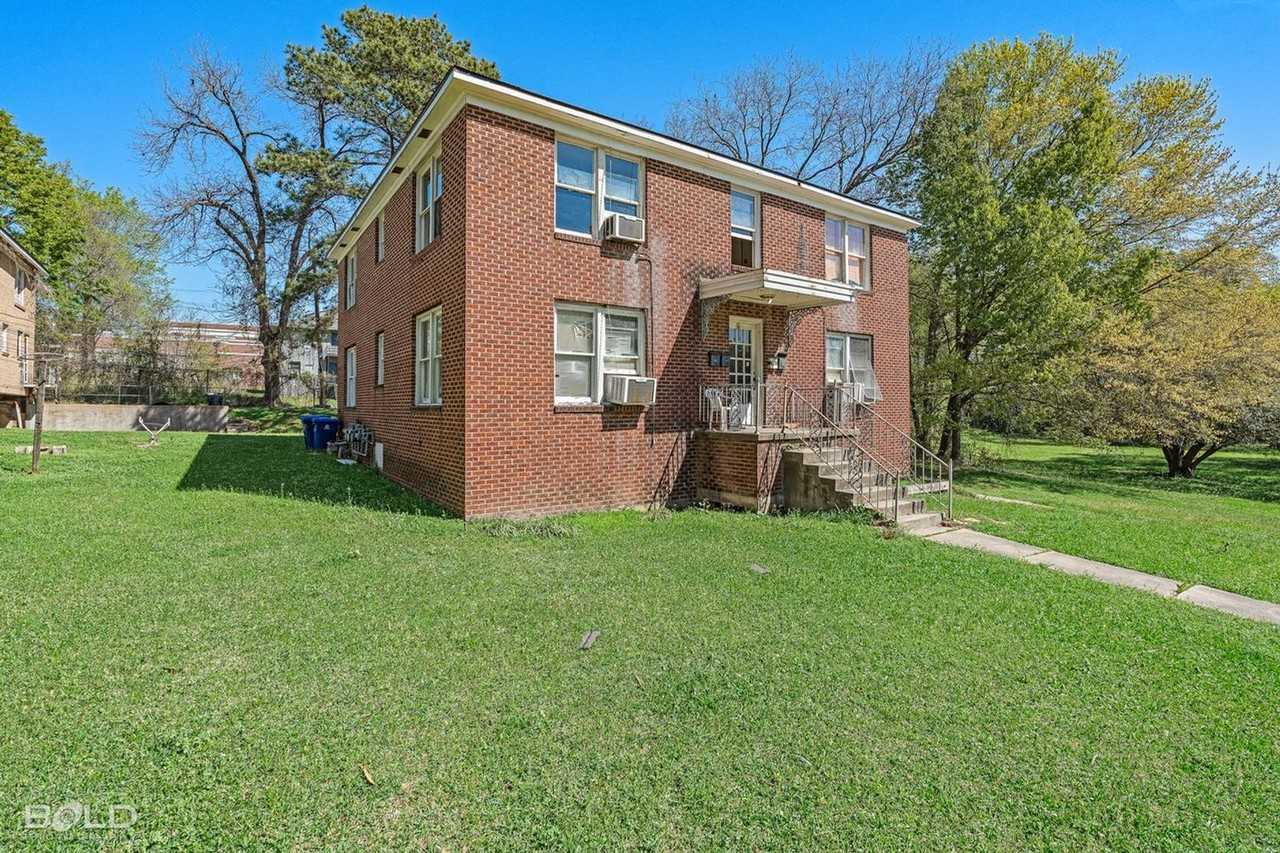 258 Wyandotte St - Photo 2 of 9